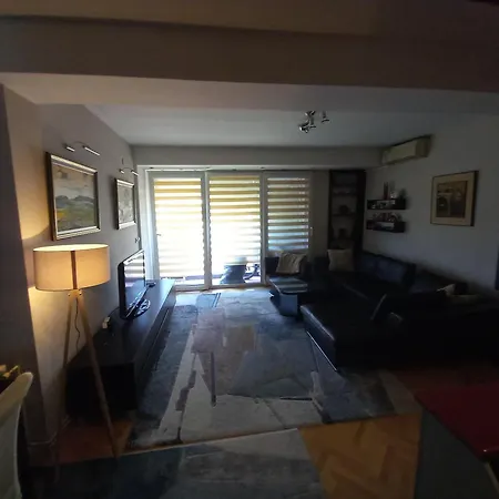 One Happy Place In The Center With Free Parking Apartament Skopje