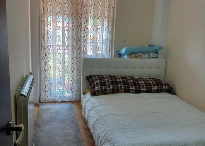 Апартаменти One Happy Place Скоп'є